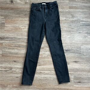 Good American. Always fits good legs skinny jeans